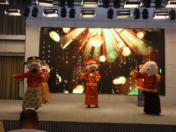 桃子视频APP下载免费污2025年年會節目